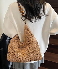Carica l'immagine nel visualizzatore di Gallery, Borsa da spiaggia estiva da donna in paglia intrecciata, grande, stile bohémien, borsa a tracolla all'uncinetto fatta a mano, borsa per le vacanze.